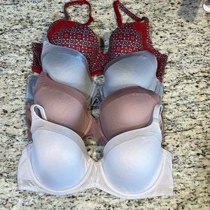 VICTORIAS SECRET 4 bras Body By Victoria lined Demi cut 36D